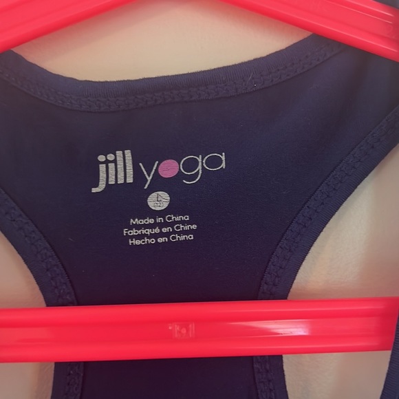 Jill Yoga tank top - Picture 3 of 7